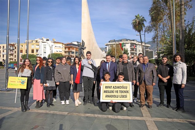 3 aralık dünya engelliler günü sevgi yürüyüşü ile kutlandı