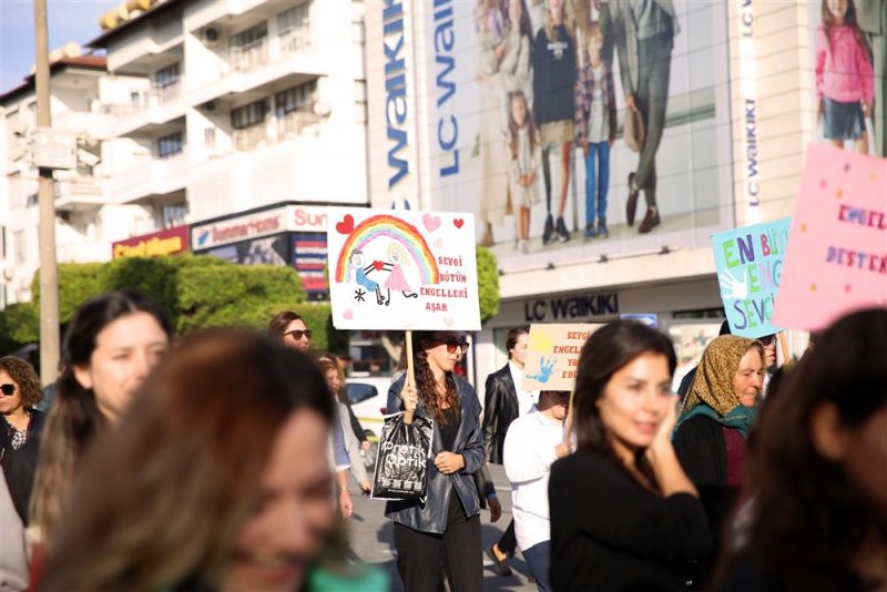 3 aralık dünya engelliler günü sevgi yürüyüşü ile kutlandı