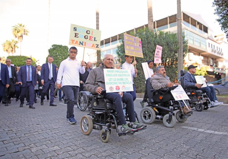 3 aralık dünya engelliler günü sevgi yürüyüşü ile kutlandı