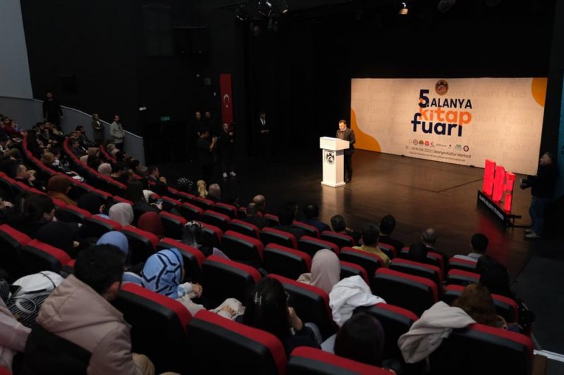 5. alanya kitap fuarı muhteşem etkinlikler ve ünlü konukları ile devam ediyor