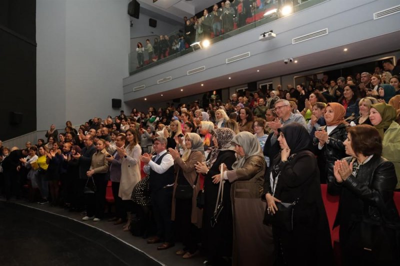 5. alanya kitap fuarı muhteşem etkinlikler ve ünlü konukları ile devam ediyor
