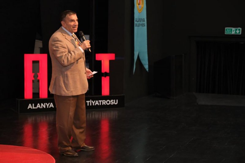 5. alanya kitap fuarı muhteşem etkinlikler ve ünlü konukları ile devam ediyor