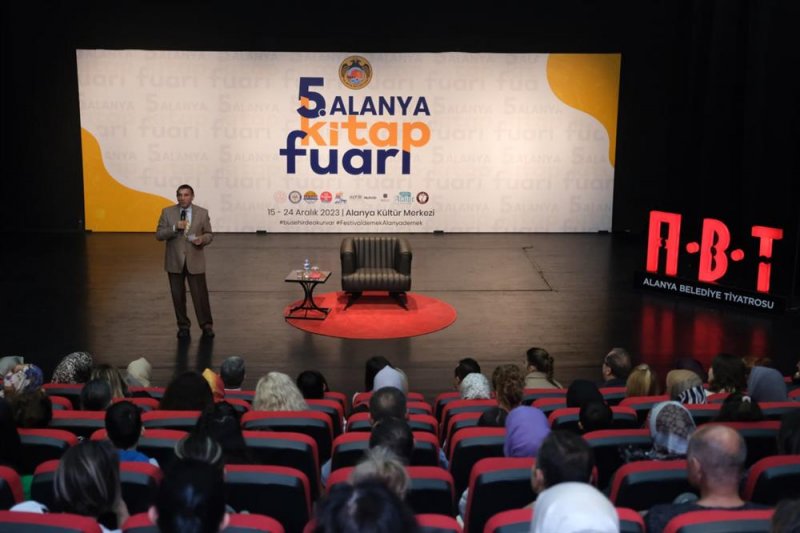 5. alanya kitap fuarı muhteşem etkinlikler ve ünlü konukları ile devam ediyor