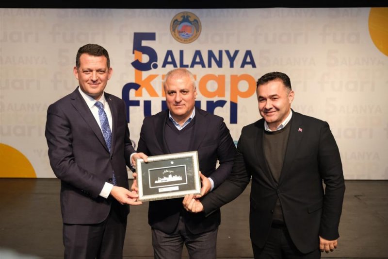 5. alanya kitap fuarı muhteşem etkinlikler ve ünlü konukları ile devam ediyor