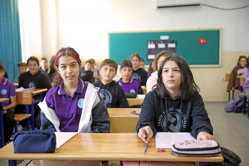 Alanya belediyesi’nden öğrencilere sınav desteği albap sınavında startı başkan yücel verdi