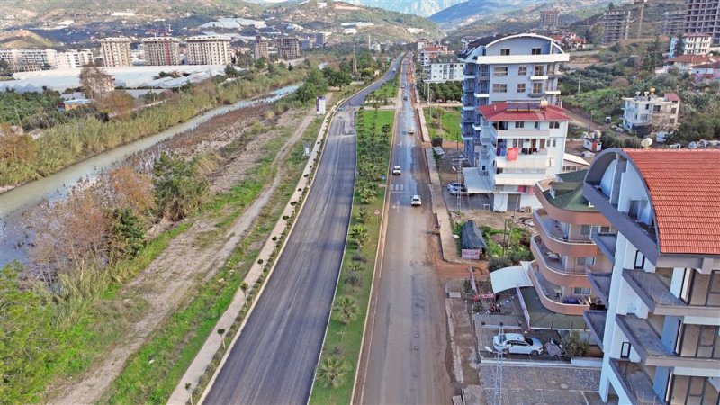 Başkan yücel, 15 mahallenin kullandığı demirtaş yolu’ndaki asfalt çalışmasını denetledi