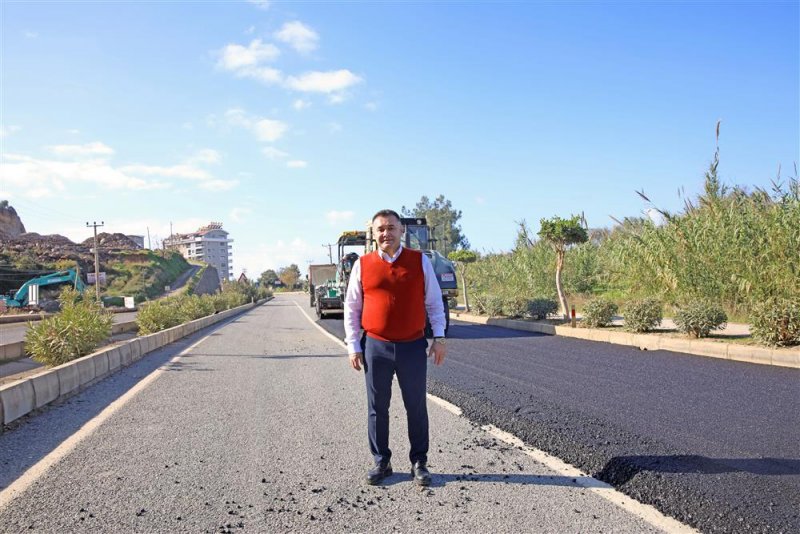 Başkan yücel, 15 mahallenin kullandığı demirtaş yolu’ndaki asfalt çalışmasını denetledi