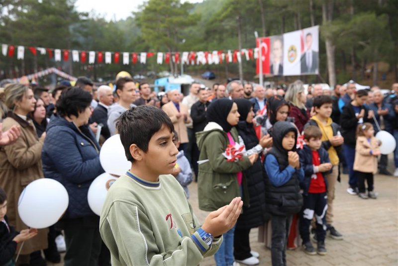 Başkan yücel engelli bireyler ile bir araya geldi başkan yücel: belediyemizin kapısı sizlere sonsuza kadar açık