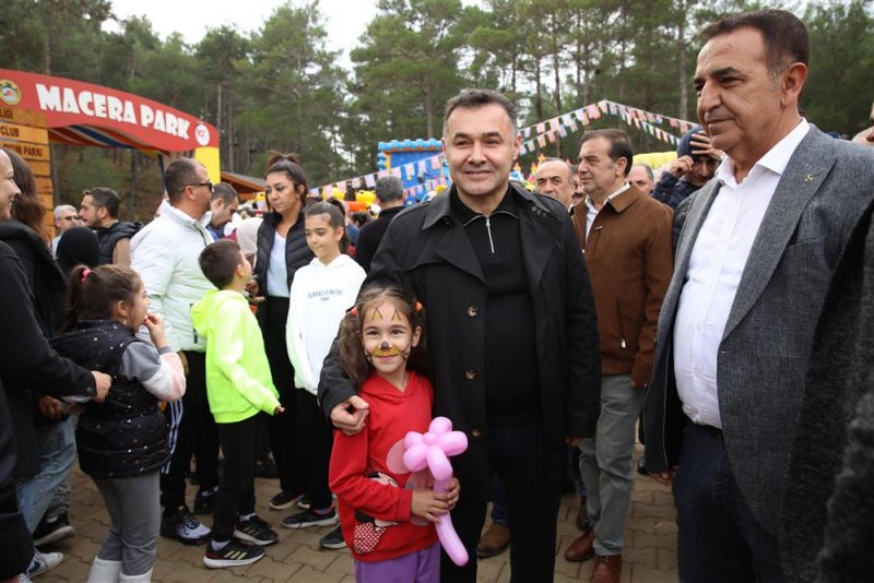 Başkan yücel engelli bireyler ile bir araya geldi başkan yücel: belediyemizin kapısı sizlere sonsuza kadar açık