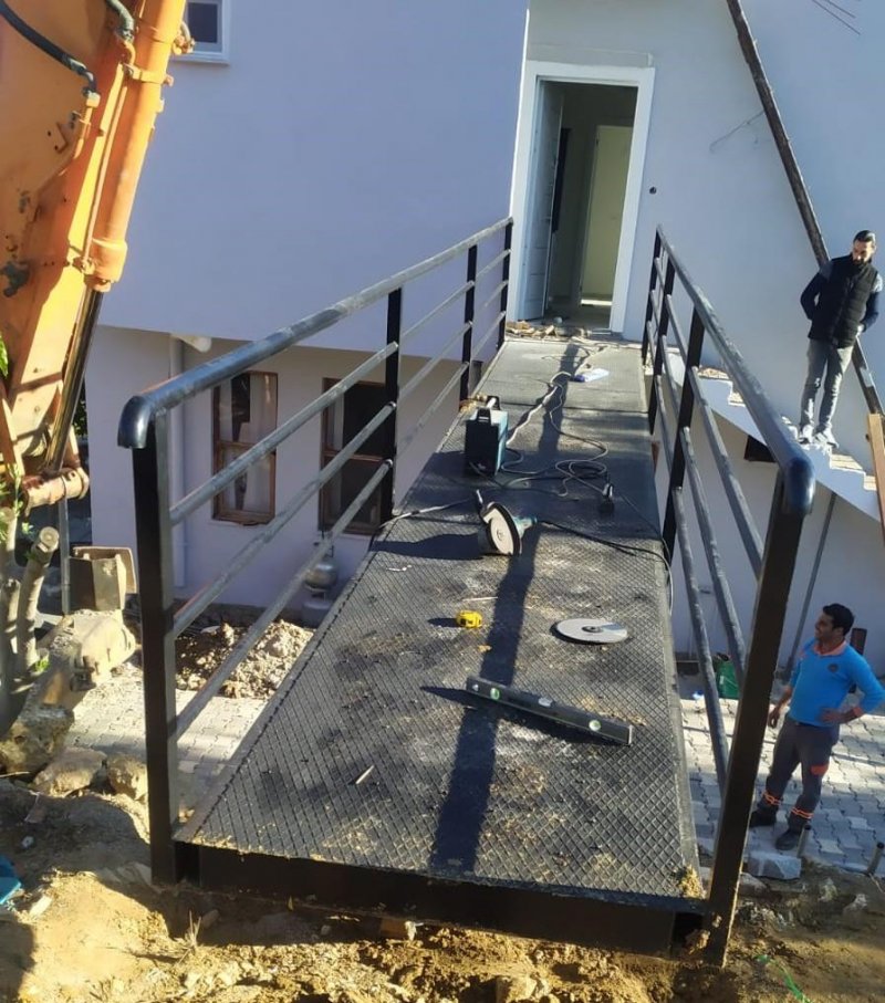 Başkan yücel, engelli vatandaşların umudu olmaya devam ediyor