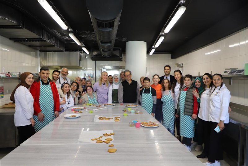 Engelli çocuklar mutfakla buluştu - alanya belediyesi ve alanya üniversitesi’nden anlamlı proje