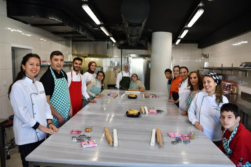 Engelli çocuklar mutfakla buluştu - alanya belediyesi ve alanya üniversitesi’nden anlamlı proje