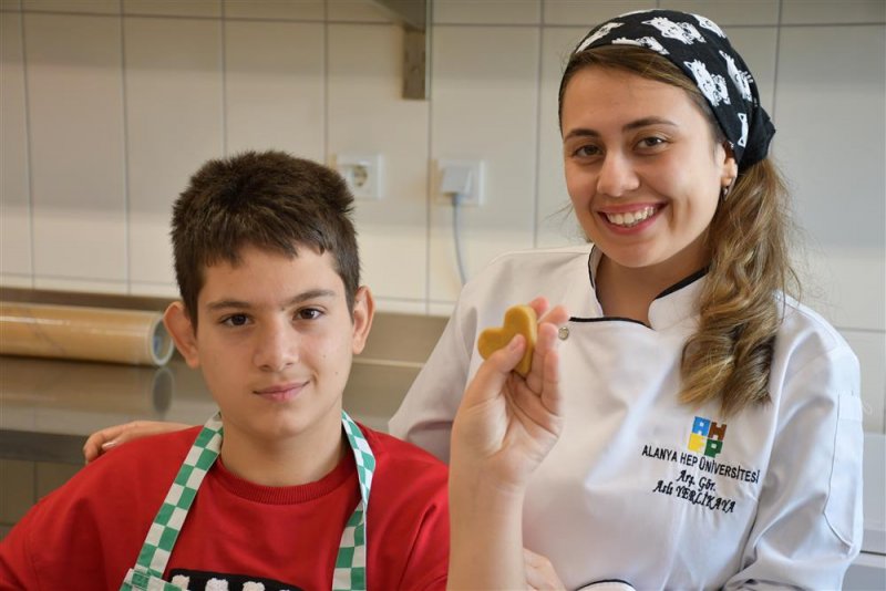 Engelli çocuklar mutfakla buluştu - alanya belediyesi ve alanya üniversitesi’nden anlamlı proje