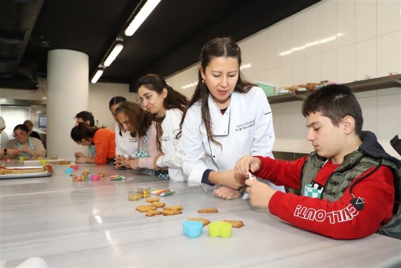 Engelli çocuklar mutfakla buluştu - alanya belediyesi ve alanya üniversitesi’nden anlamlı proje