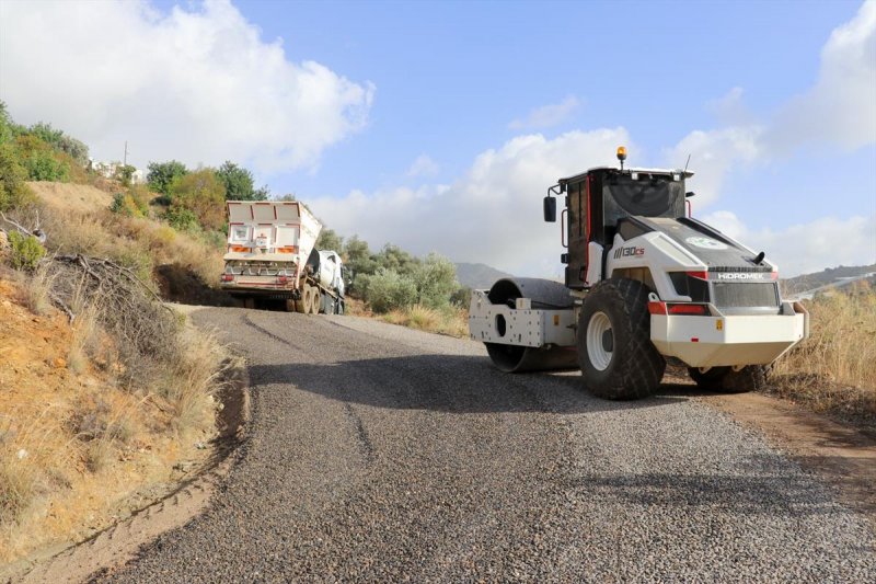 GAZİPAŞA BELEDİYESİ’NDEN 5 AYDA 85 KİLOMETRE ASFALT YOL