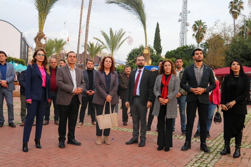 GAZİPAŞA’DA YENİ YIL PAZARINA BÜYÜK İLGİ