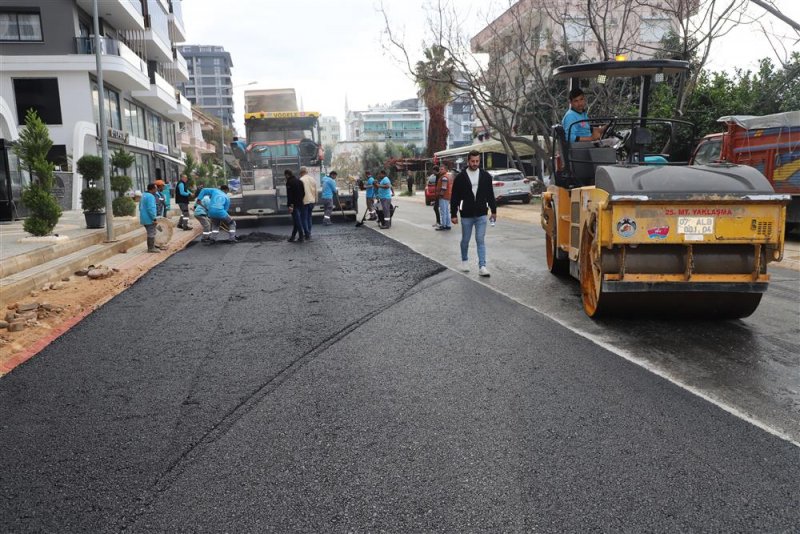 Mahmutlar atatürk caddesi’nde asfalt çalışması tamamlandı
