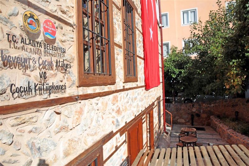 2023 yılı alanya belediye kütüphanelerinde rekor yılı oldu
