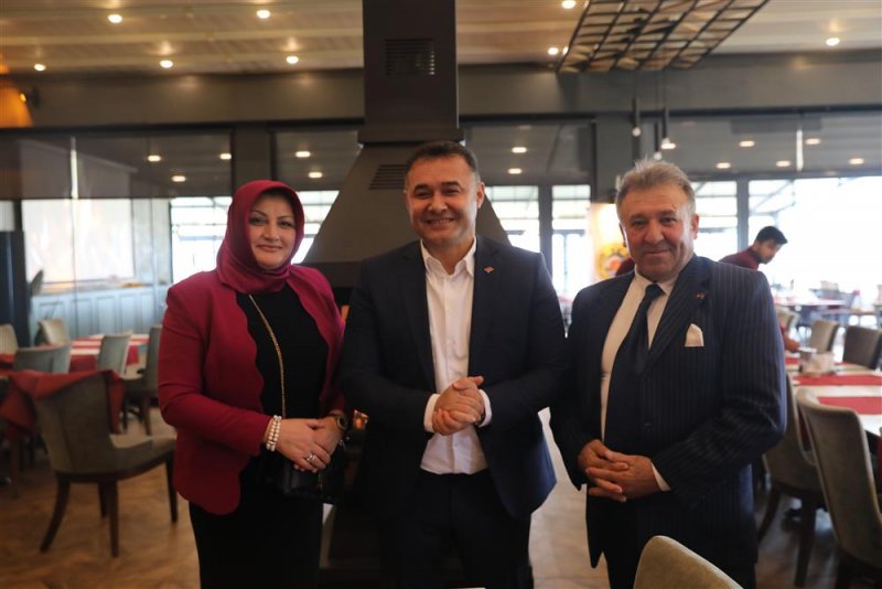 Başkan yücel alanya basını ile bir araya geldi