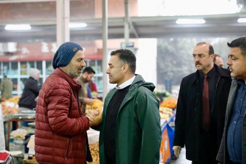 Başkan yücel toptancı hali, balık hali ve pazar esnaflarını ziyaret etti