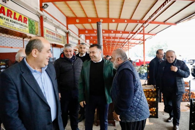 Başkan yücel toptancı hali, balık hali ve pazar esnaflarını ziyaret etti