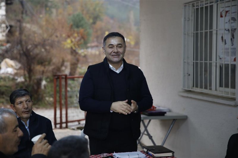 Başkan y&uuml;cel uzun&ouml;z mahallesi&rsquo;nde vatandaşlarla bir araya geldi