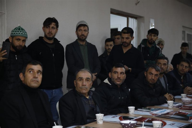 Başkan y&uuml;cel uzun&ouml;z mahallesi&rsquo;nde vatandaşlarla bir araya geldi