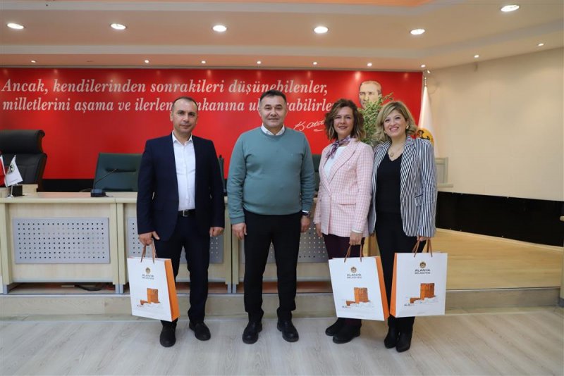 Çevreci öğrencilerden başkan yücel’e ziyaret