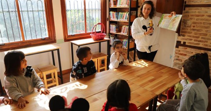 Ebeveyn çocuk atölyesi ve çocuk kütüphanesi’nde renkli etkinlikler sürüyor