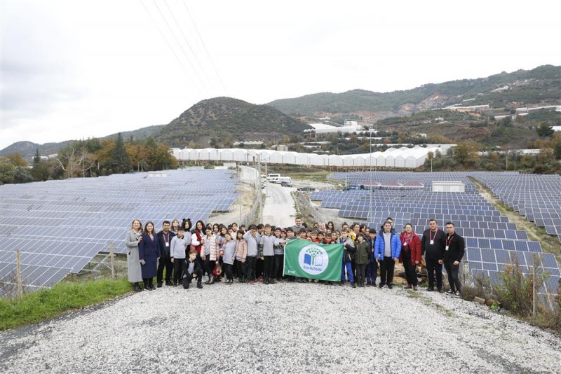 Enerji verimliliği haftası kapsamında alanya belediyesi güneş enerji santrali öğrencileri ağırladı