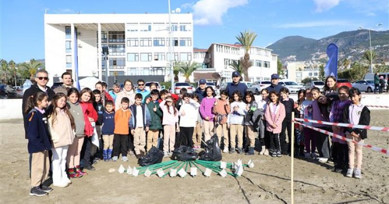 Galip dere halk plajı’nda çöp kategorize çalışması gerçekleştirildi