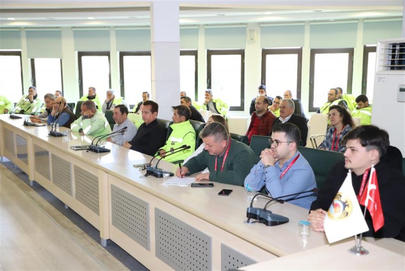 Alanya belediyesi personele ilk yardım eğitimi