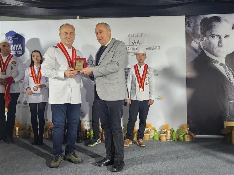 Alanya belediyesi ve altın kepçe turizm ve aşçılar derneği 8.gastro alanya uluslararası yemek yarışması sona erdi!