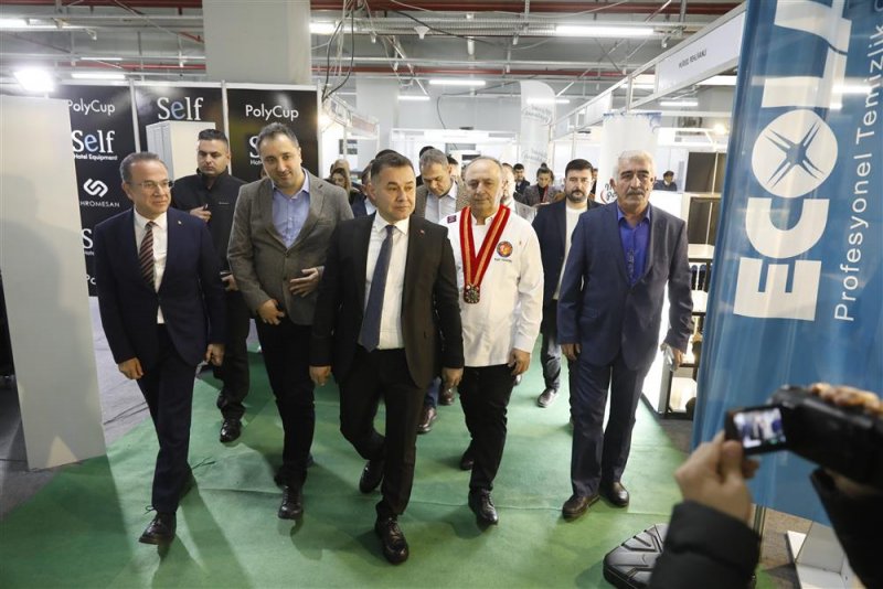 Alanya’da bir ilk daha! - cuma pazarı’nda dev fuar ve gastro alanya yarışması kapılarını açtı