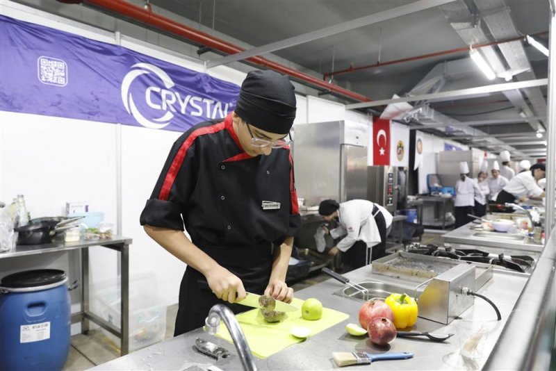 Alanya’da bir ilk daha! - cuma pazarı’nda dev fuar ve gastro alanya yarışması kapılarını açtı