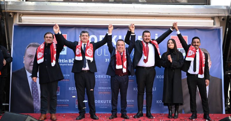 Başkan Böcek Korkuteli’nde Vatandaşlarla Buluştu