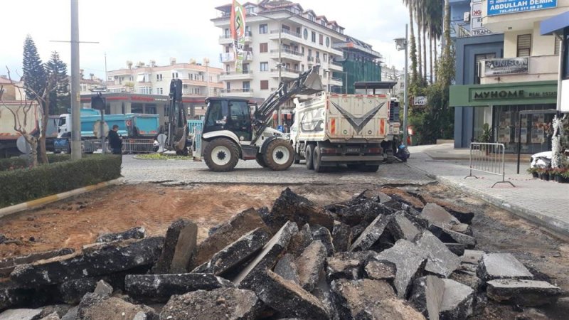 Başkent kavşağı ile yunus  emre caddesi arası yenileniyor