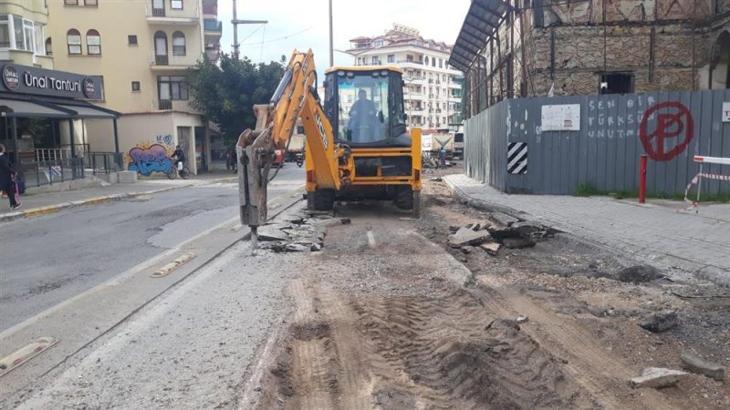 Başkent kavşağı ile yunus  emre caddesi arası yenileniyor