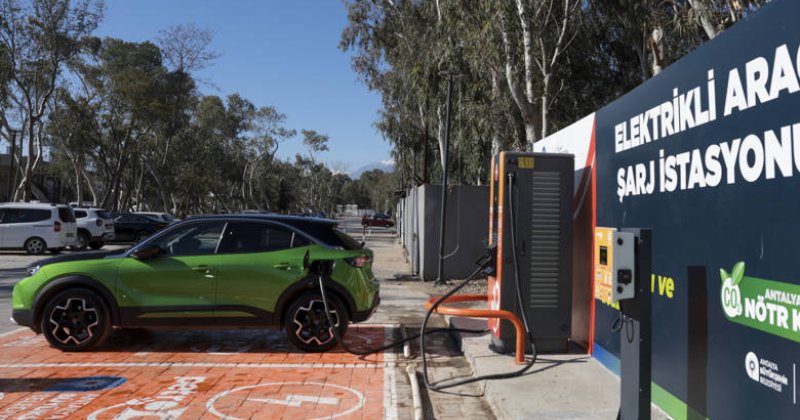 Büyükşehir Belediyesi 25 Elektrikli Araç Şarj Istasyonu Kurdu