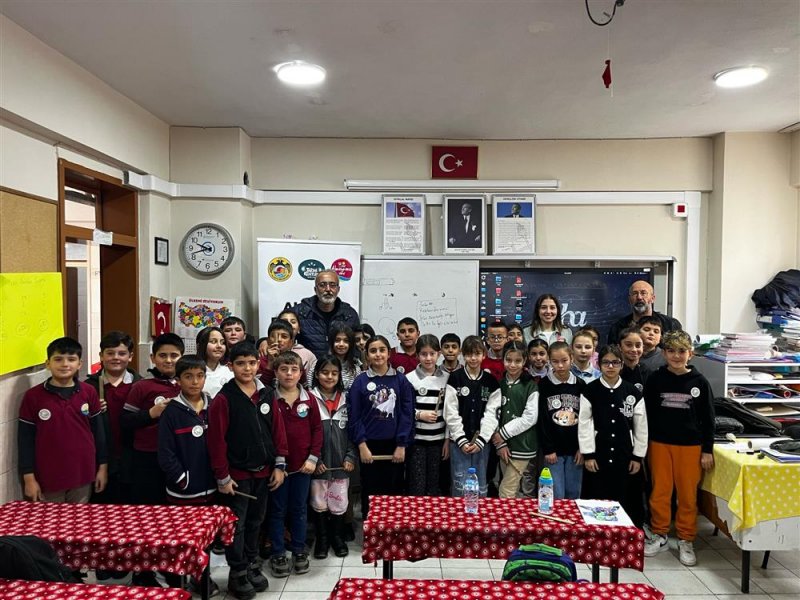 Eko okullarda atıksız yaşam ve atıkların geri kazanımı eğitimi düzenleniyor