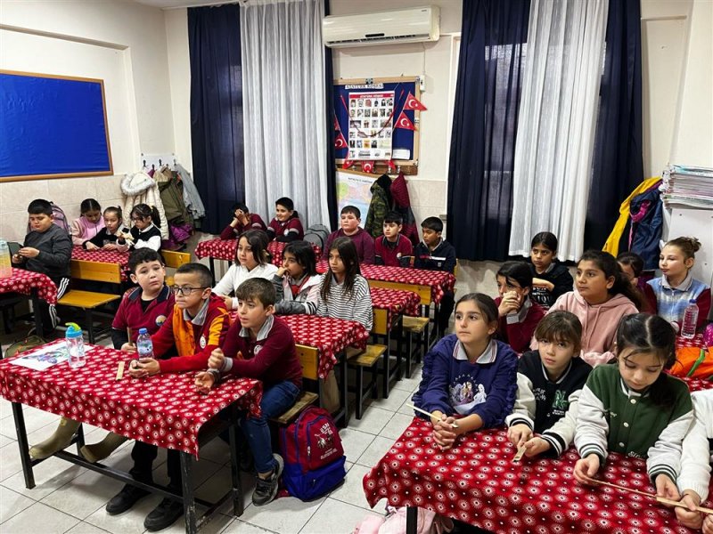 Eko okullarda atıksız yaşam ve atıkların geri kazanımı eğitimi düzenleniyor