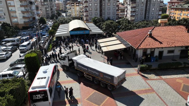 Felaketin yıl dönümünde depremzedeler unutulmadı