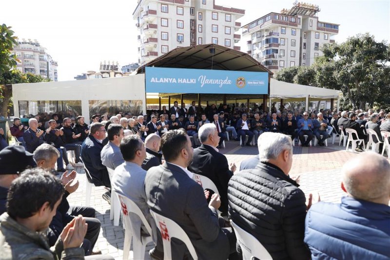 Felaketin yıl dönümünde depremzedeler unutulmadı