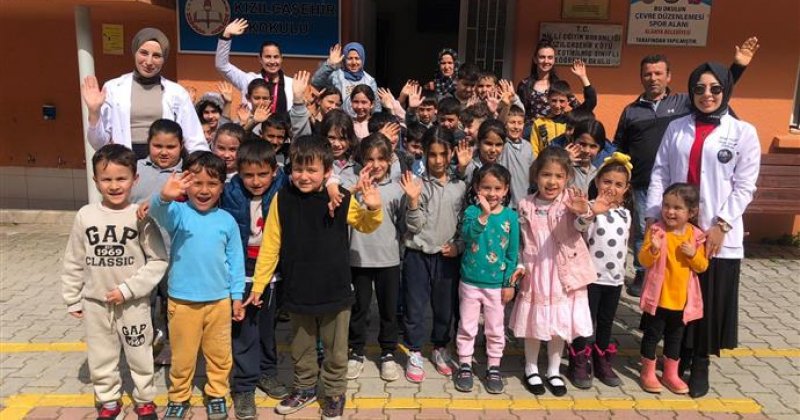 Alanya belediyesi kırsal bölgelerdeki okullarda öğrencileri yalnız bırakmıyor