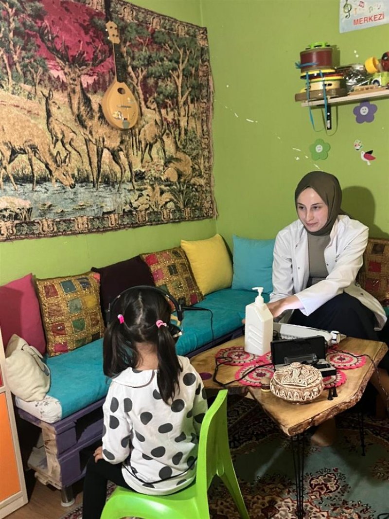 Alanya belediyesi kırsal bölgelerdeki okullarda öğrencileri yalnız bırakmıyor