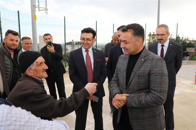 Alanya doğal gaza kavuşuyor - başkan yücel: tesis tamamlandı, boru hatları için kazı çalışmaları başlıyor