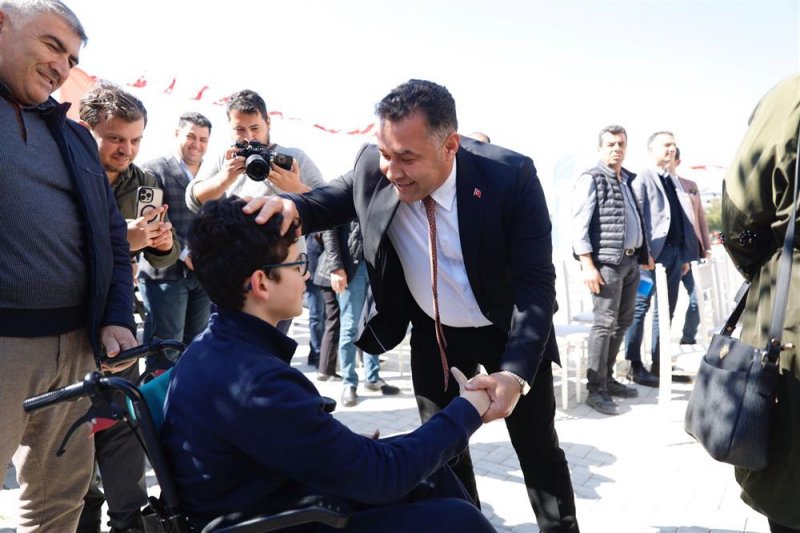 Başkan yücel alanya’da ikili eğitime son veriyor avsallar 100. yıl cumhuriyet ortaokulu ve anaokulu törenle açıldı