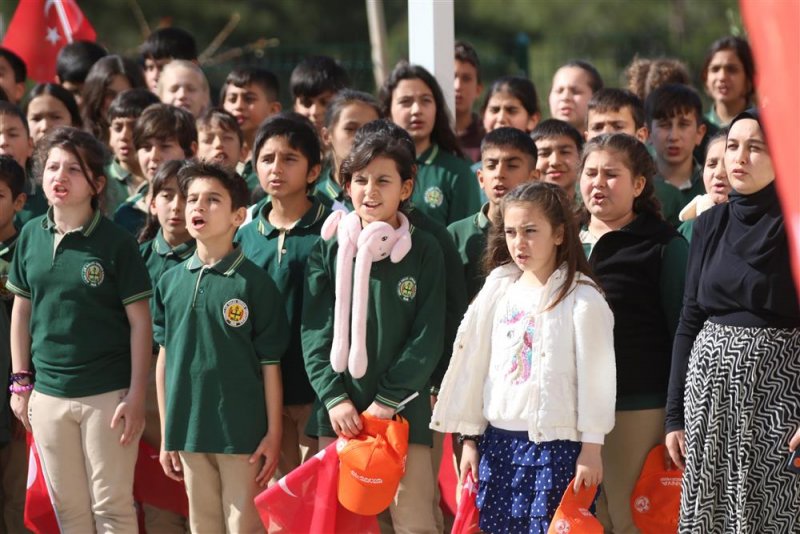 Başkan yücel alanya’da ikili eğitime son veriyor avsallar 100. yıl cumhuriyet ortaokulu ve anaokulu törenle açıldı