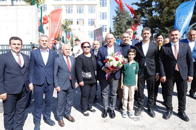 Başkan yücel alanya’da ikili eğitime son veriyor avsallar 100. yıl cumhuriyet ortaokulu ve anaokulu törenle açıldı
