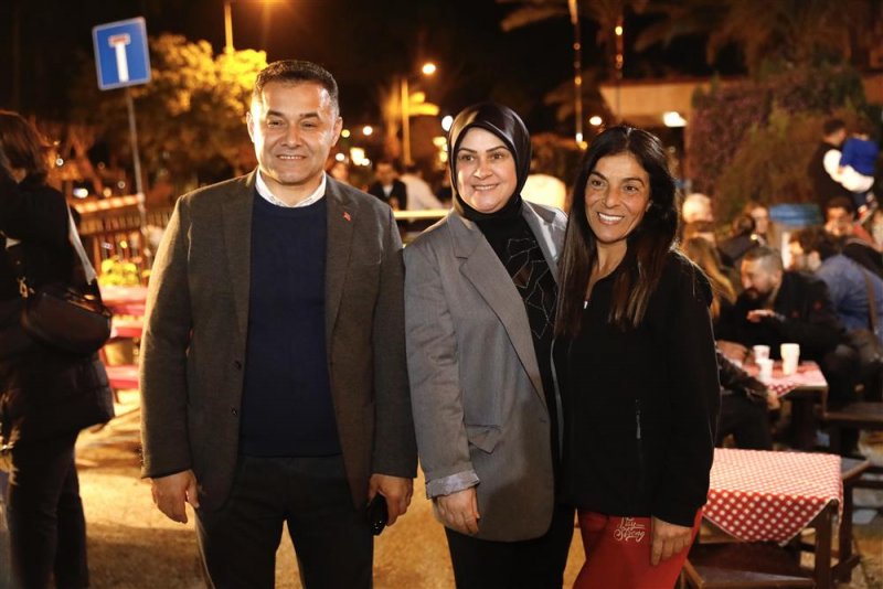 Başkan yücel ramazan meydanı’nda vatandaşlarla buluştu